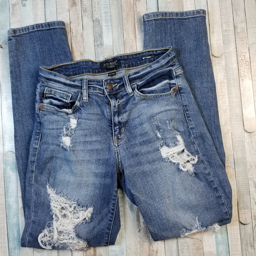 Judy Blue Boyfriend Fit Jeans - Picture 2 of 10